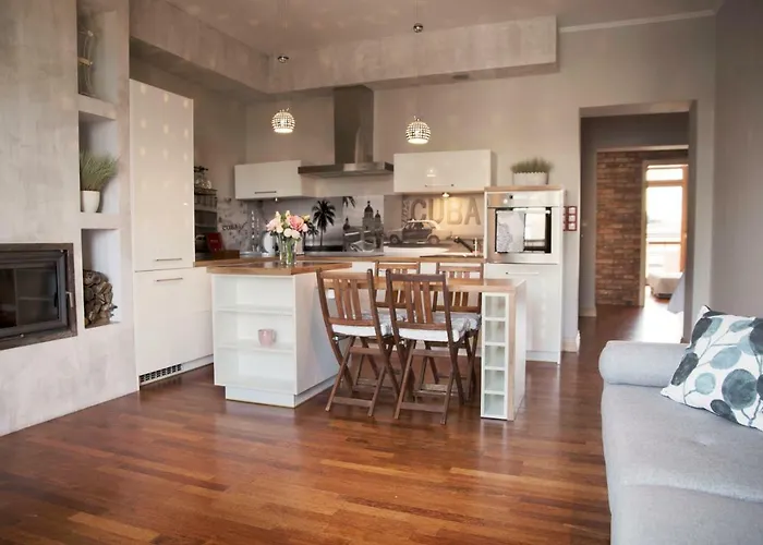 75m2 Kopernik Z Widokiem Na Jasna Gore * צ'סטוצ'ובה